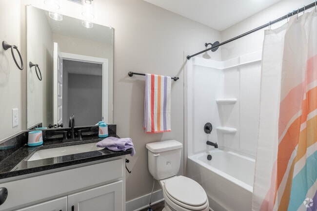 3BR, 3BA - 1,200SF - Second Bathroom