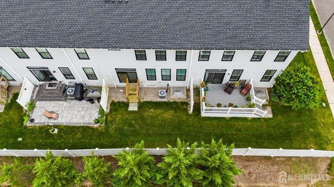 Photo - 30 Clover Ln