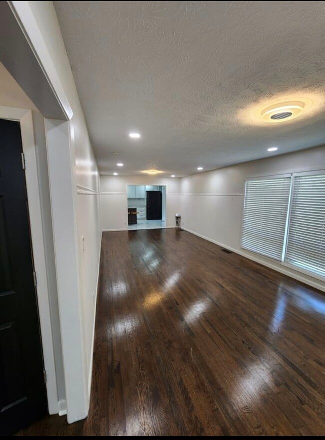 Photo - 509 Northampton Rd