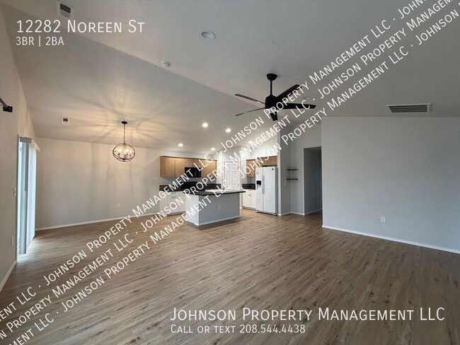 Photo - 12282 Noreen St