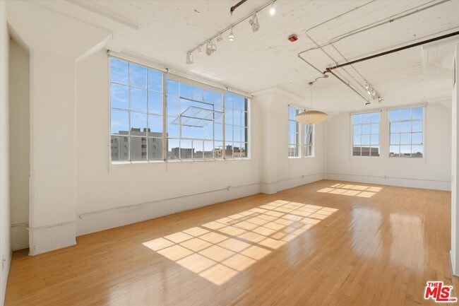 420 San Pedro St Unit 519