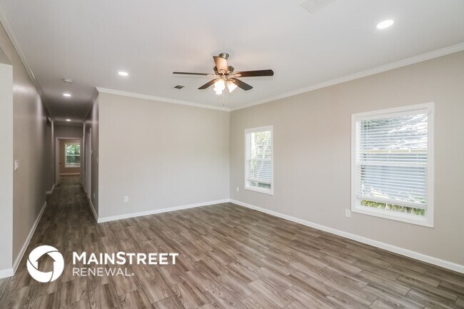 Photo - 774 Dillard St