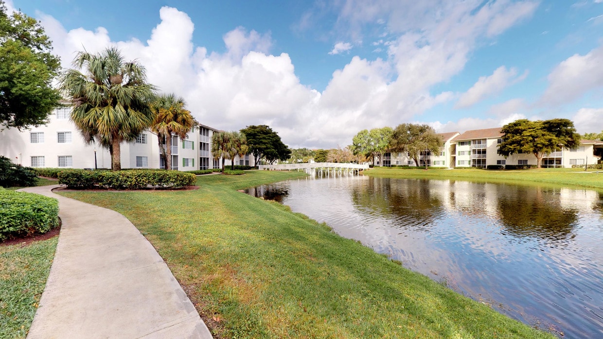 Photo - Atlantic at East Delray Apartments