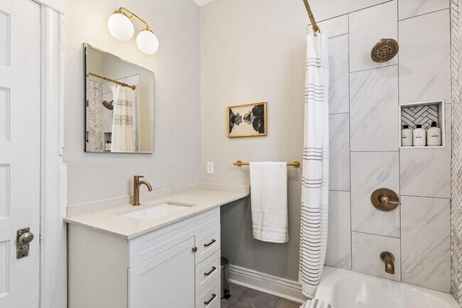 Photo - 2619 E 12th Ave Unidad ID1244742P