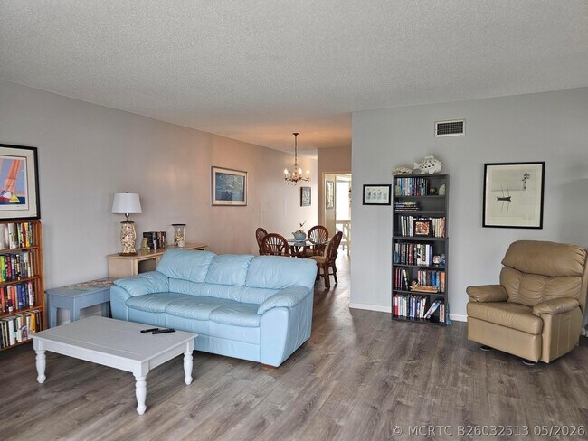 Photo - 17 S Lakeside Dr Unit 4