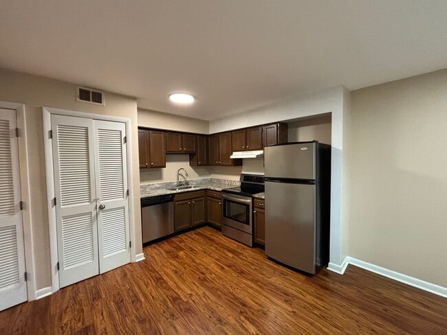 Photo - 1721 Donlee Dr