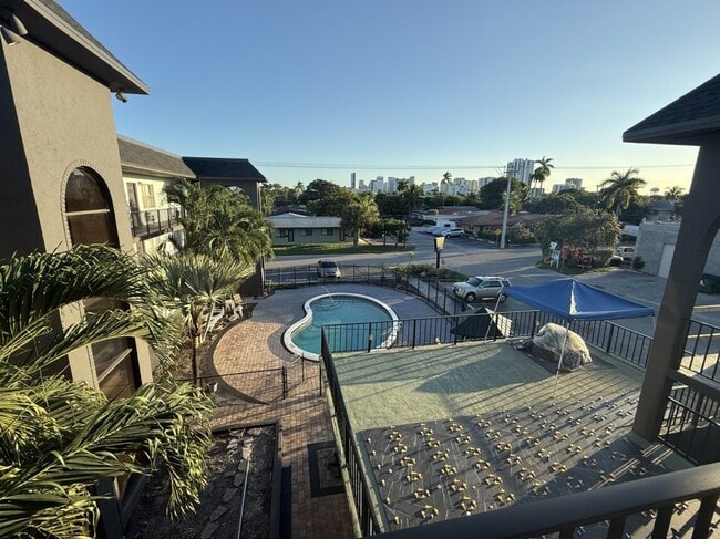 Photo - 1100 NE 9th Ave Unidad 103