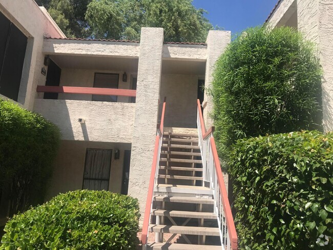 Building Photo - 3119 W Cochise Dr Unit 212 Rental