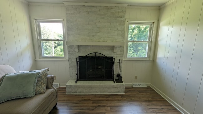 Photo - 352 Newnam Rd