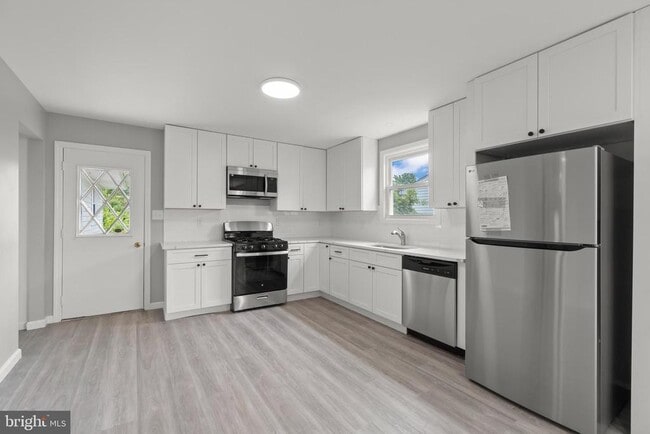 Photo - 615 Fairmount Dr