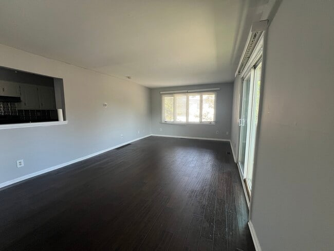 Photo - 183 Livingston Pl Unit 2