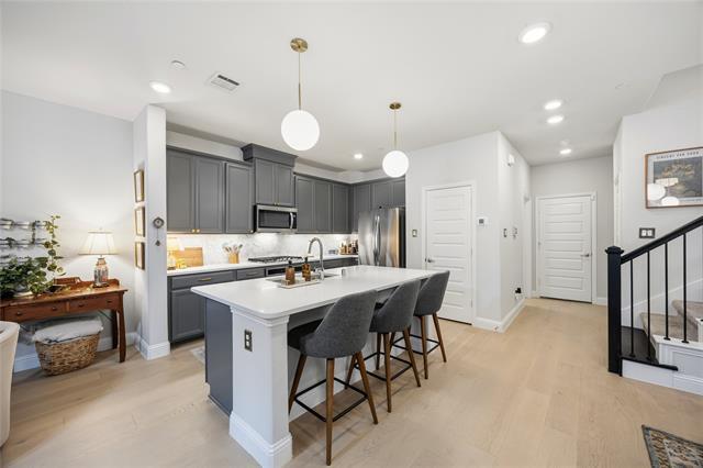 Photo - 7833 Bayside Dr