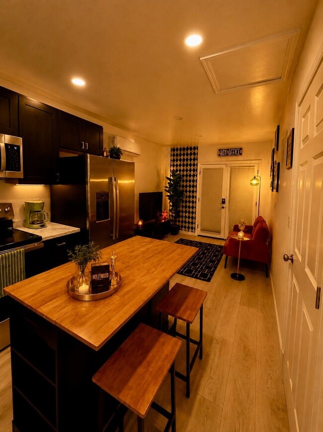 Photo - 411 Poplar Ave