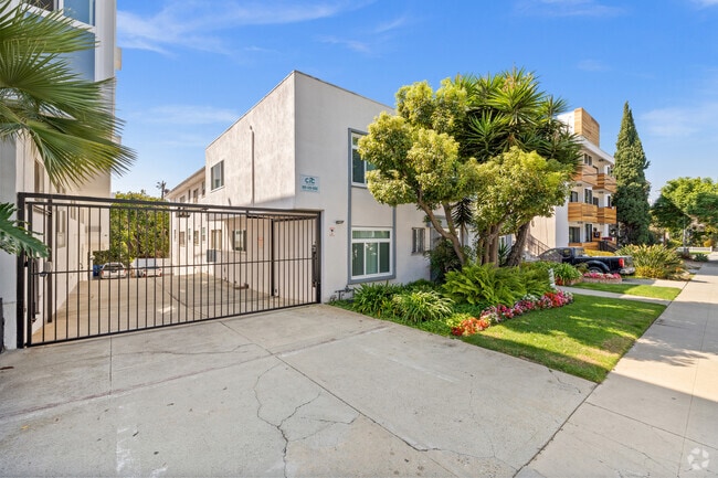 1615 Veteran Ave