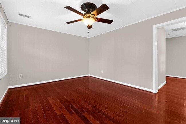 Photo - 333 Magothy Beach Rd