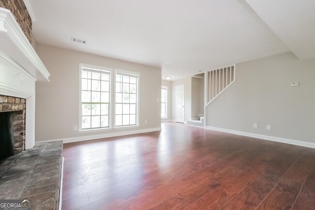 Photo - 6645 Cameron Rd