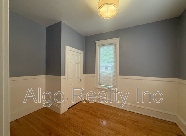 Photo - 690 NE Lowry Ave