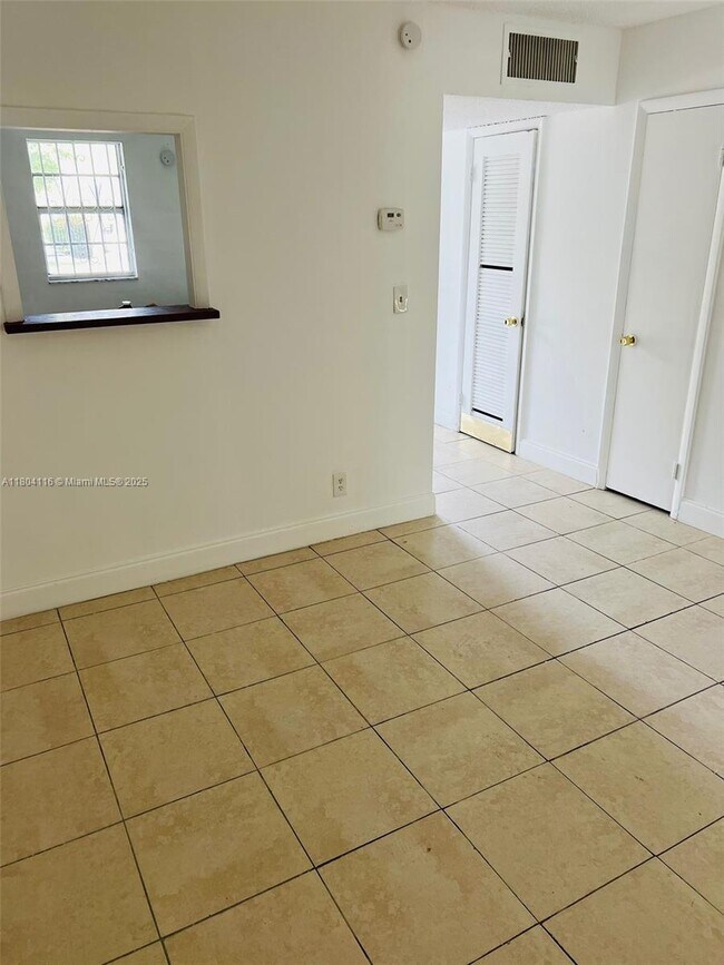 Photo - 220 SW 9th Ave Unit 117