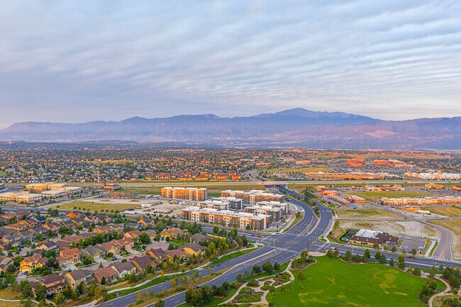 The Aven is surrounded by dining, shopping, entertainment, and breathtaking mountain views