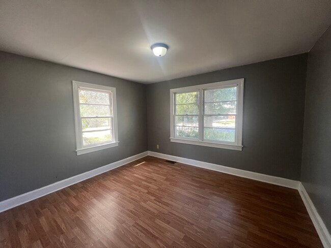 Bedroom 2 - 609 Jackson Ln