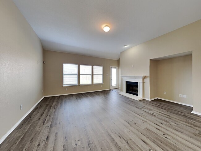 Photo - 1019 Mule Deer Rd