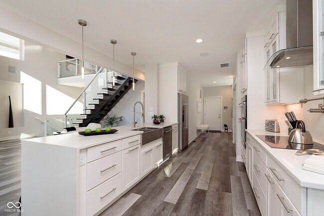Photo - 429 W 86th St