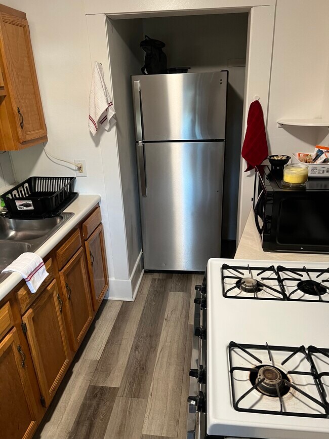 Photo - 160 Stafford Ave Apartamentos