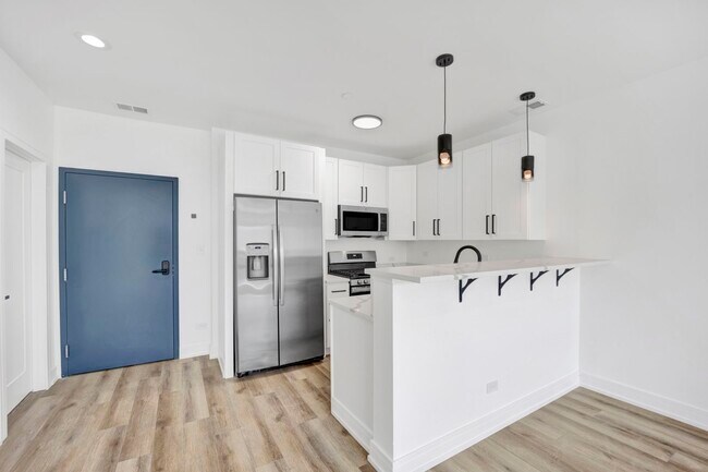 Photo - 4350 W Lawrence Ave