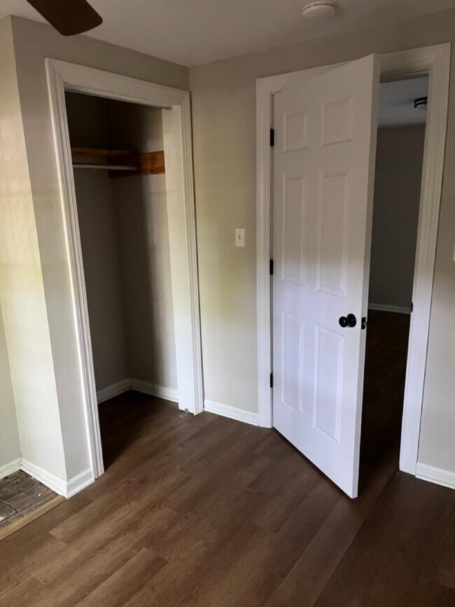 Photo - 1224 Essex Ave