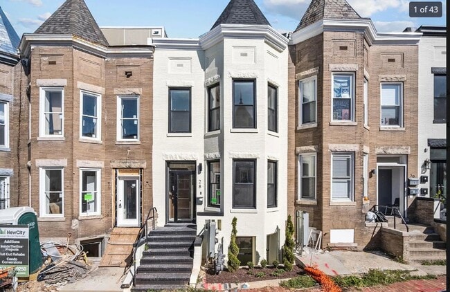 28 Todd Pl NE Unit 2