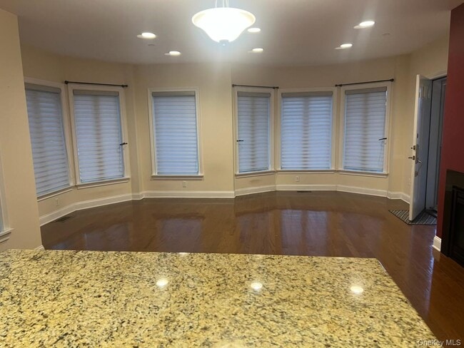 Photo - 3-37B Park Cres