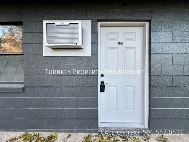 Building Photo - 100 Caruthers St Unit 109