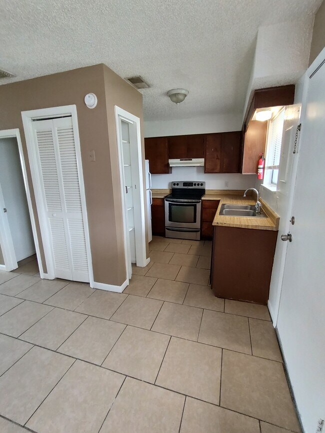 5820 Butler Dr