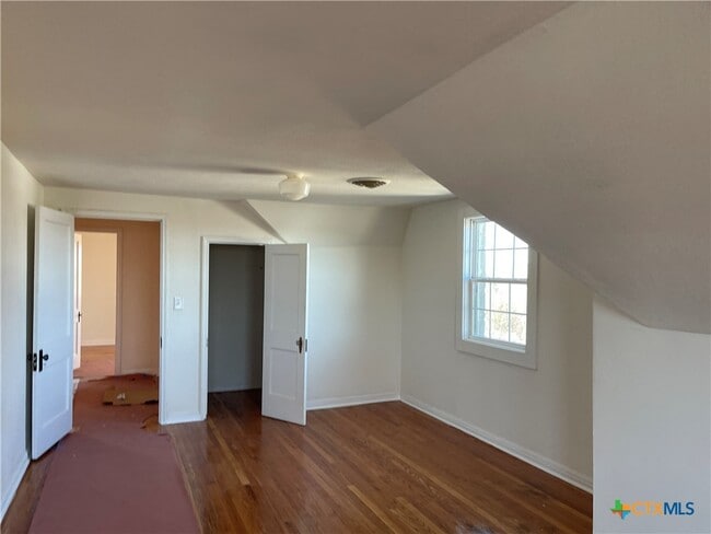 Photo - 111 W Fowler Ave