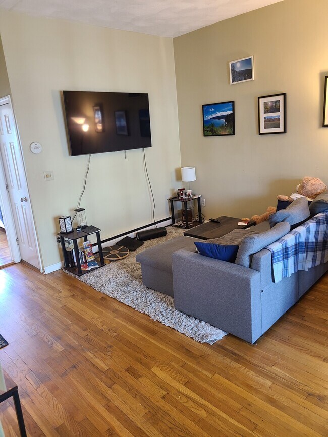 Photo - 606 Dorchester Ave Unit 2