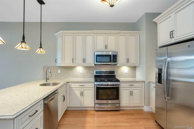 Photo - 10 Wall St Unit 3A