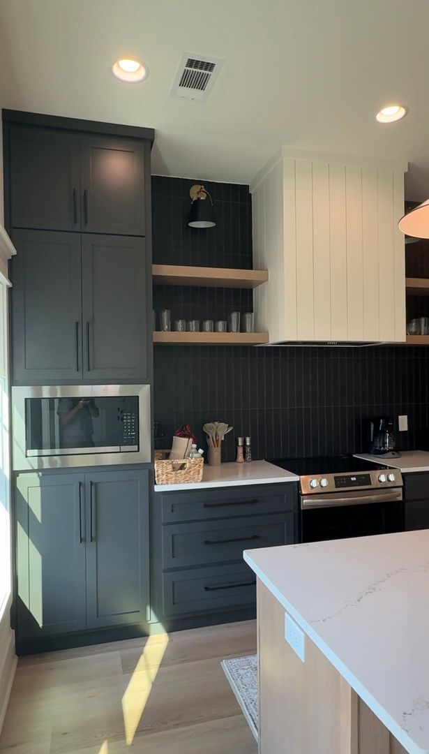 Photo - Awesome New Construction 5BR House Close t...