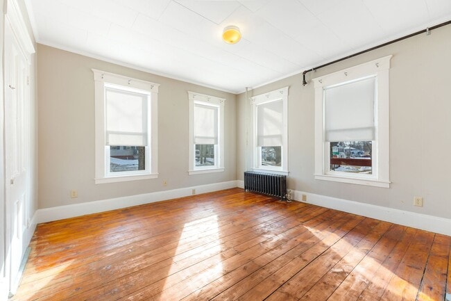 Photo - 96 Broadway Unit A