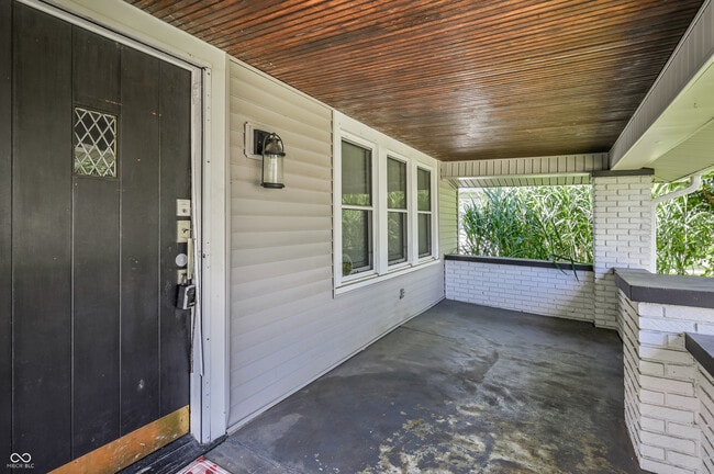 Photo - 957 E Yoke St