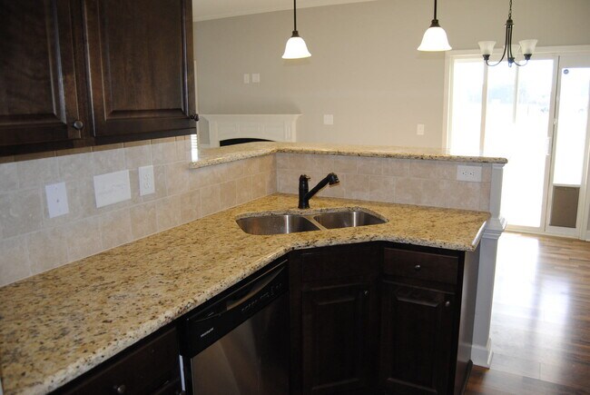 Photo - 102 Ingram Fields