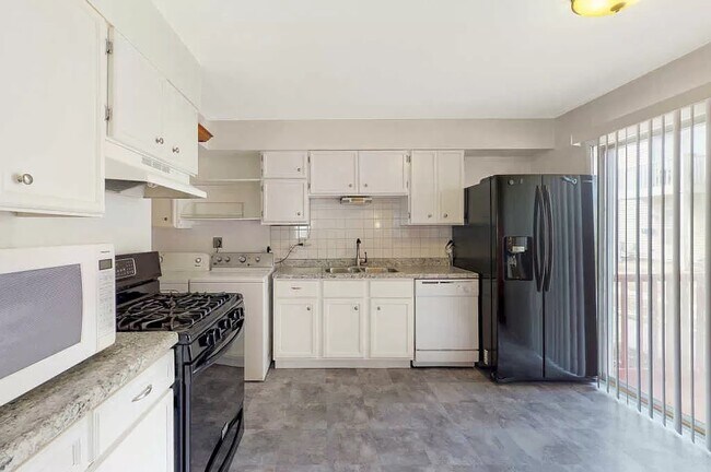 Photo - 334 Joan Ct Unit A