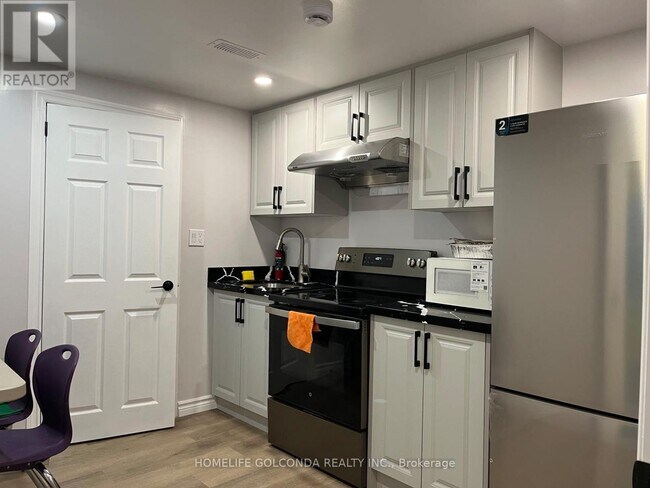 Photo - 293 Dunforest Ave