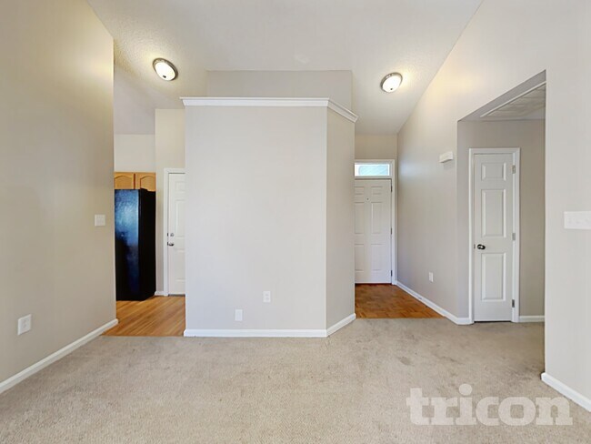 Photo - 5207 Hedgecrest Pl