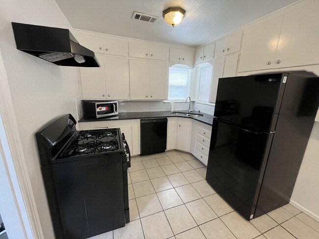 Photo - 3404 30th St