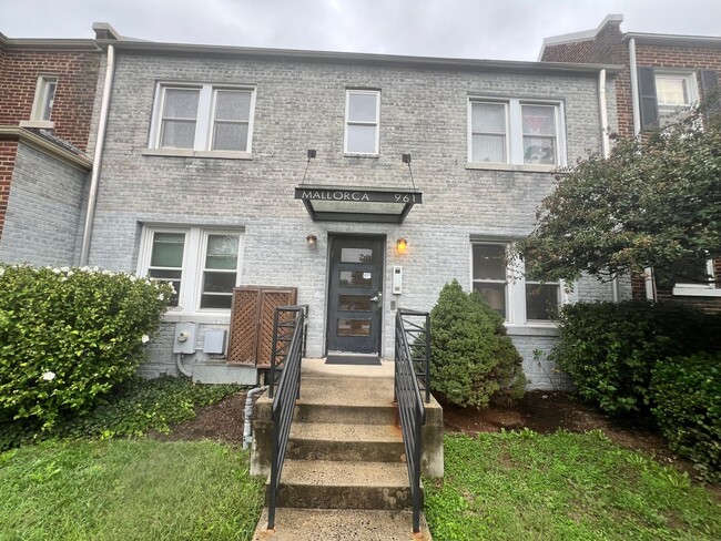 Lovely 1 BR/1 BA Condo in Petworth! - Lovely 1 BR/1 BA Condo in Petworth!