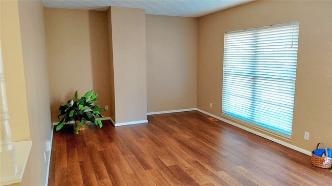 Photo - 1920 Americana Way