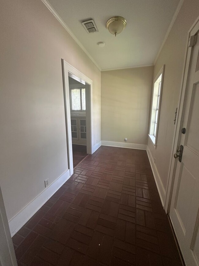 Photo - Gorgeous 4 Bedroom Home in South Highland