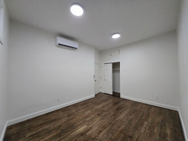 Photo - 308 Menahan St Unit 2nd Floor