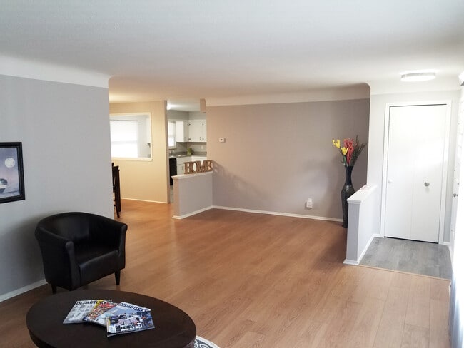 Photo - 3 Bed - 1.5 Bath Ranch for Rent in Richmond Heights!