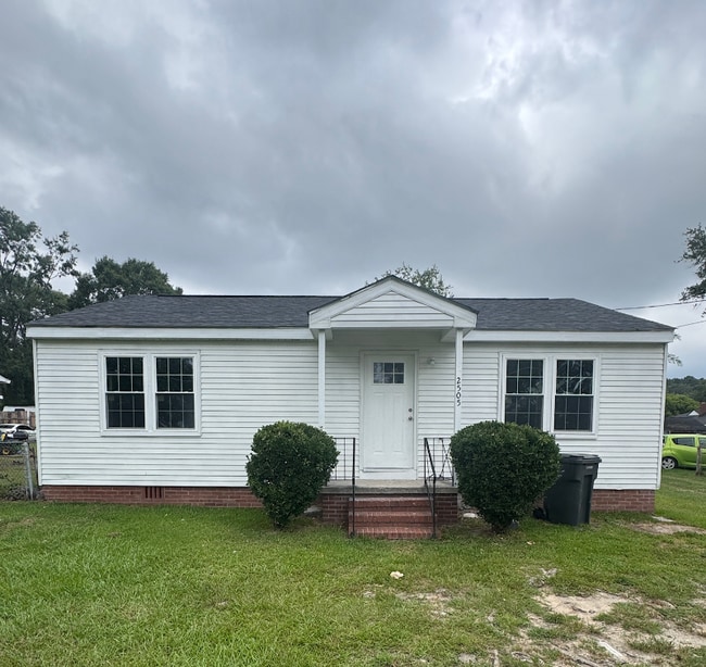 Building Photo - 2505 Hammond Ave Rental
